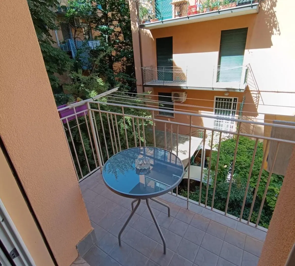 Saragozza Guest House Bologna Italien